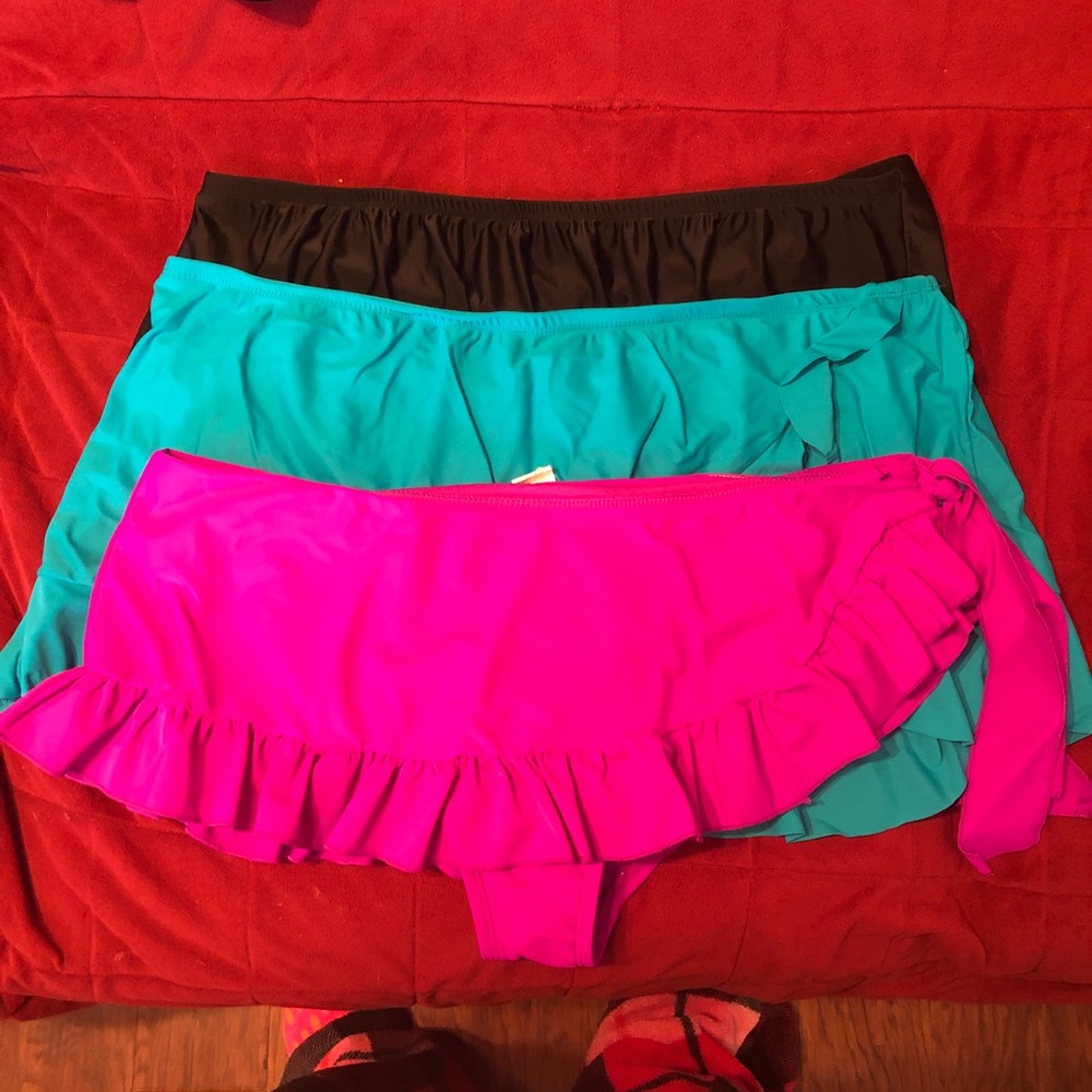 2X swim skirts